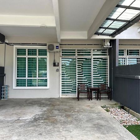 M2H Homestay Kuantan Ngoại thất bức ảnh