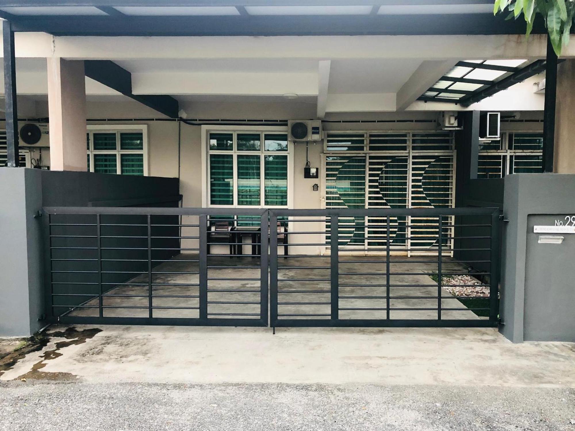 M2H Homestay Kuantan Ngoại thất bức ảnh